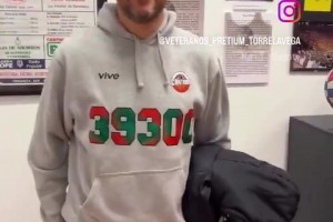 融入球隊文化！余嘉豪隨西乙球隊埃斯特拉男籃出席活動