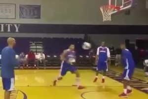 夸張的彈跳！連續(xù)的原地大風車扣籃！鄧肯：我當初就是這么想的~