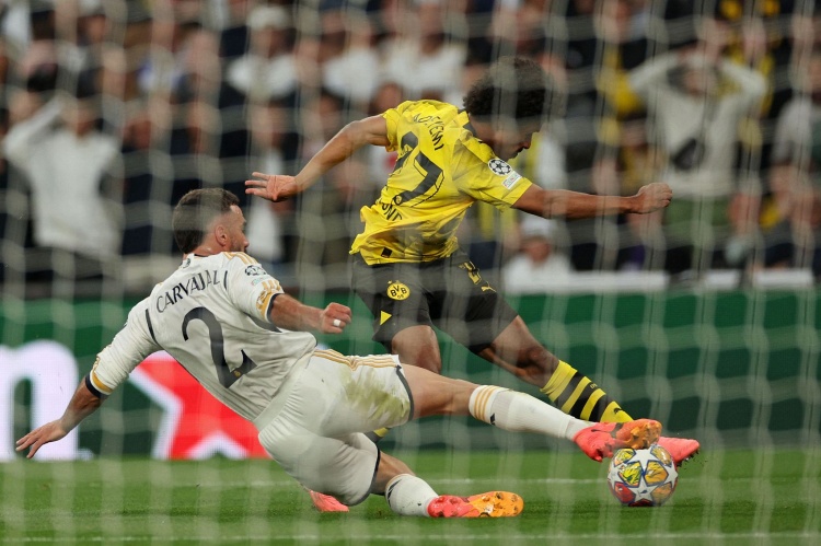 記者：國(guó)米幾乎不可能在冬窗引進(jìn)阿德耶米，費(fèi)用高且已有4名前鋒