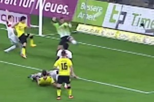 進(jìn)球大戰(zhàn)！經(jīng)典回顧：11/12賽季多特主場4:4戰(zhàn)平斯圖加特！