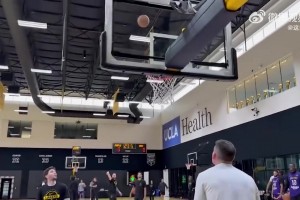 七分鐘超長(zhǎng)訓(xùn)練視頻欣賞：沒(méi)比賽日子 東契奇是怎么訓(xùn)練的？