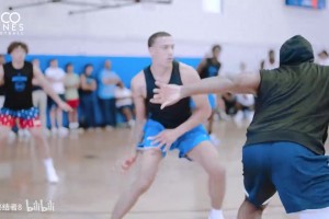 飄零半生仍是自己扛起球隊(duì)！哈登野球場(chǎng)頂級(jí)單打合集！