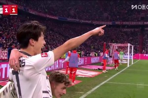 你敢信？拜仁主場1-2遭美因茨反超！李在城前插禁區(qū)飛身頭球破門