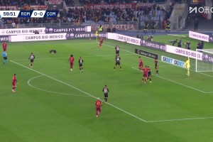 羅馬打破僵局！蘇萊做球，韋斯利后點(diǎn)貼地?cái)卮蜻h(yuǎn)角得手