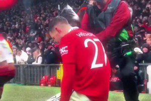 那天野花做了場玫瑰的夢？曼聯(lián)球迷：他從來不是什么野花！