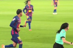 亞馬爾愈發(fā)成熟了，即使遇到不公判罰也沒(méi)跟裁判過(guò)多計(jì)較