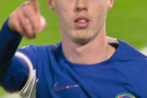 頭頂腳踢左右開弓！大四喜不常見，如此大四喜更不常見！