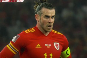 齊天大圣可不是虛名！對(duì)于威爾士國(guó)家隊(duì)來(lái)說(shuō)，他是絕對(duì)的英雄！