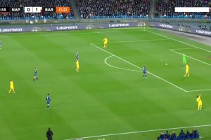 這么寫意的嗎？名場面：以為德容只會傳球？那就展示一下射術(shù)吧！