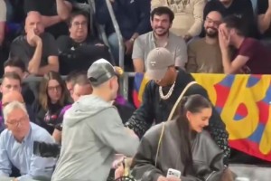 尷尬！巴德吉想貼面親拉什福德女友遭無視